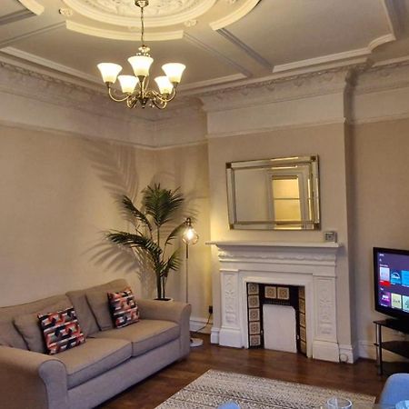 Апартаменты Charming Flat In Wimbledon Лондон Экстерьер фото