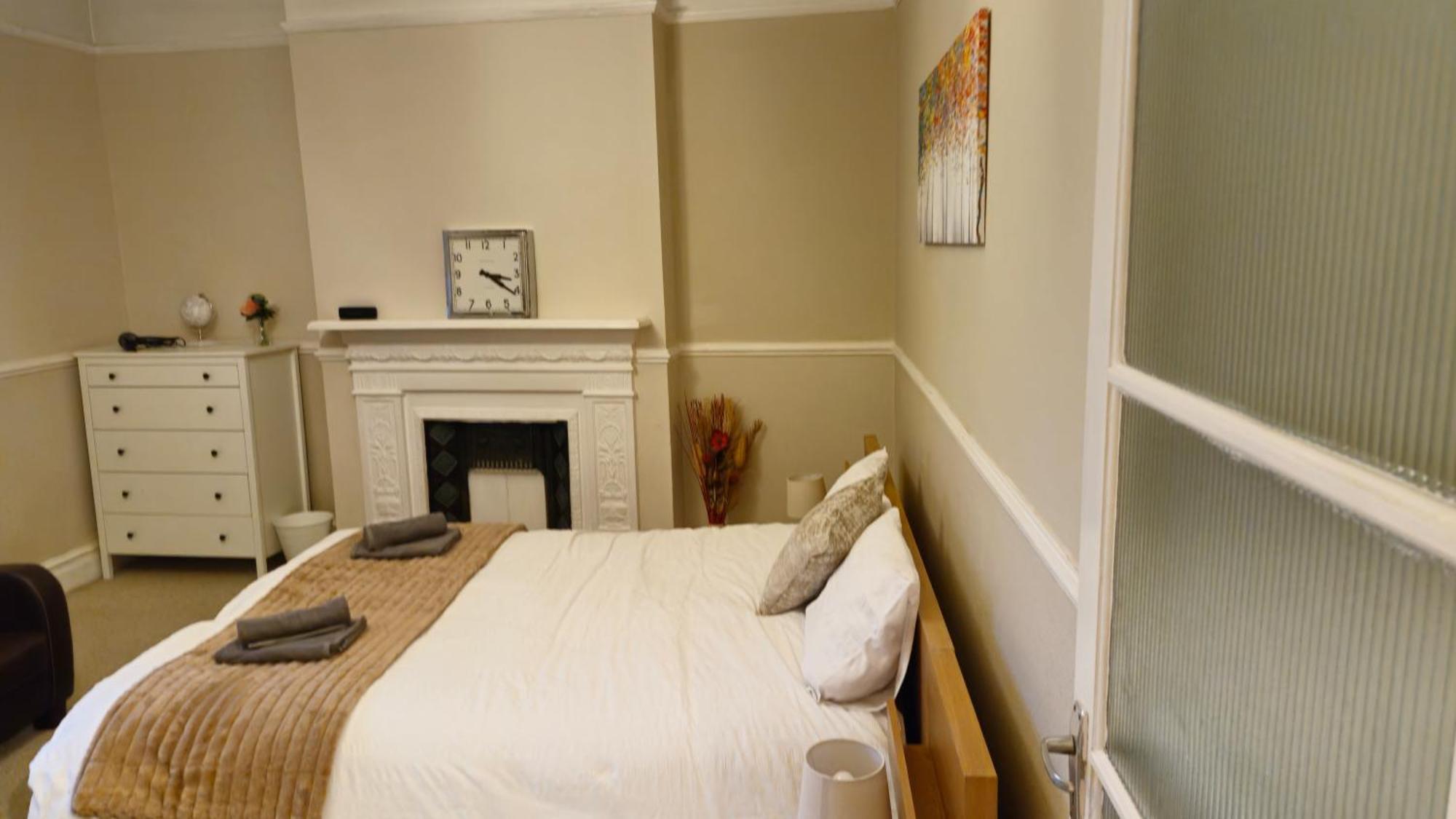 Апартаменты Charming Flat In Wimbledon Лондон Экстерьер фото