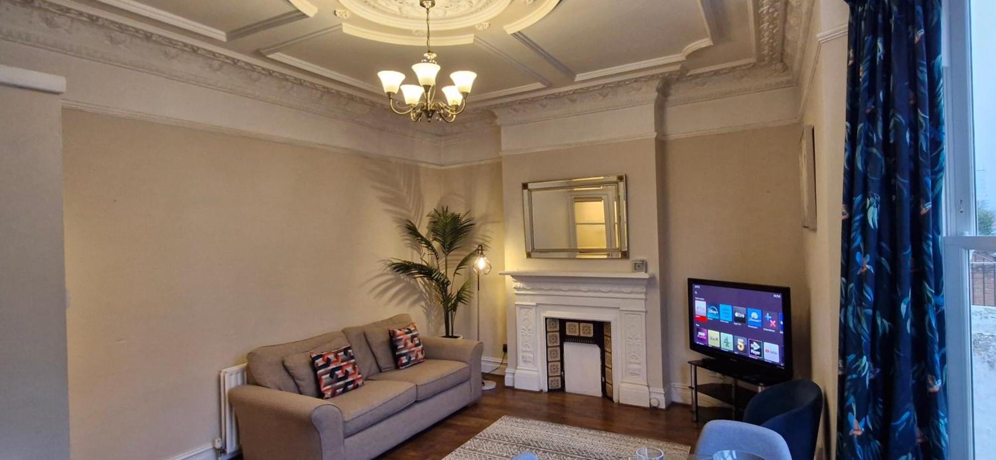 Апартаменты Charming Flat In Wimbledon Лондон Экстерьер фото